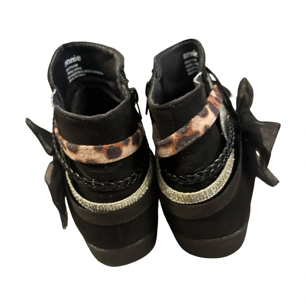 Annie Black Suede-Look Girls' Ankle Boots with Bow and Accent Straps Size 5